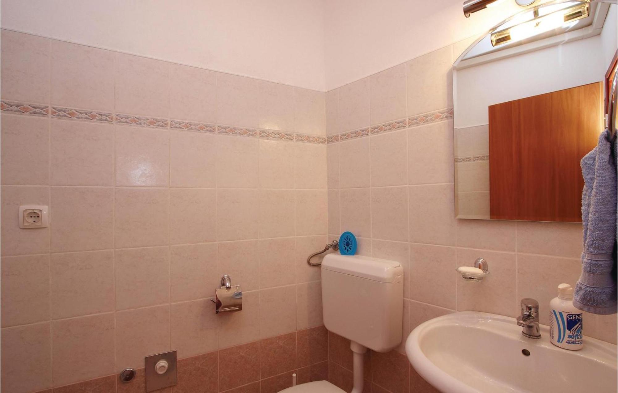 2 Bedroom Awesome Apartment In โพลมิน ภายนอก รูปภาพ
